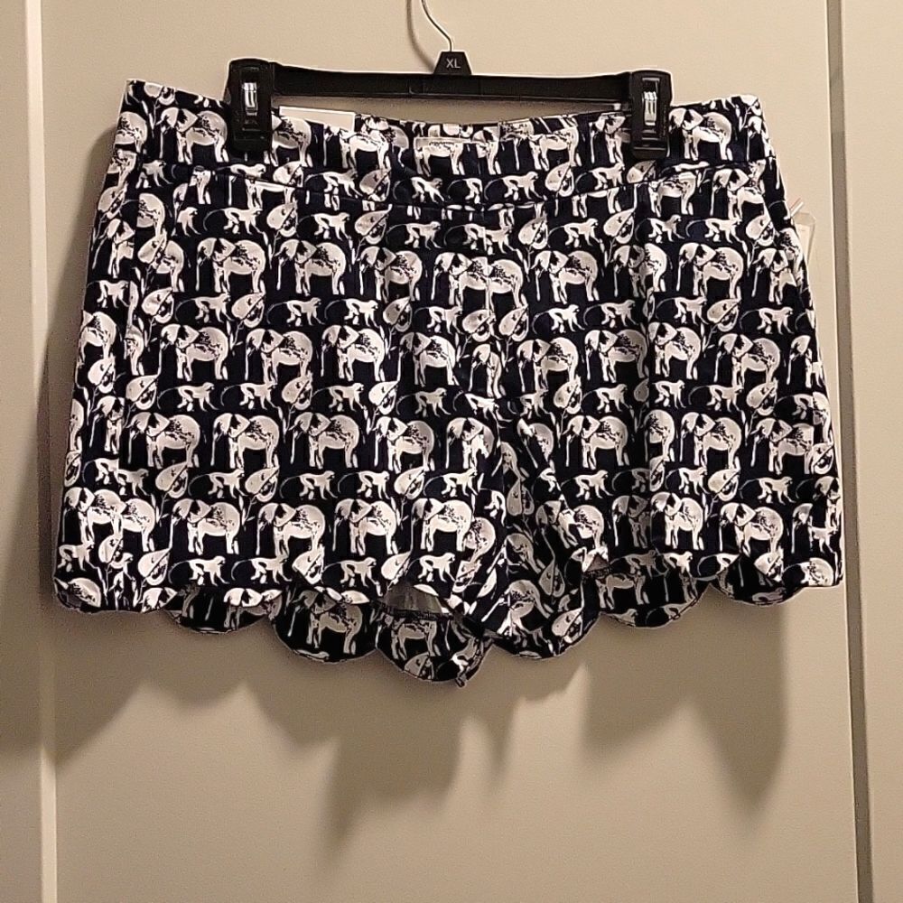 Crown & Ivy elephant print scalloped  navy white shorts NWT 12